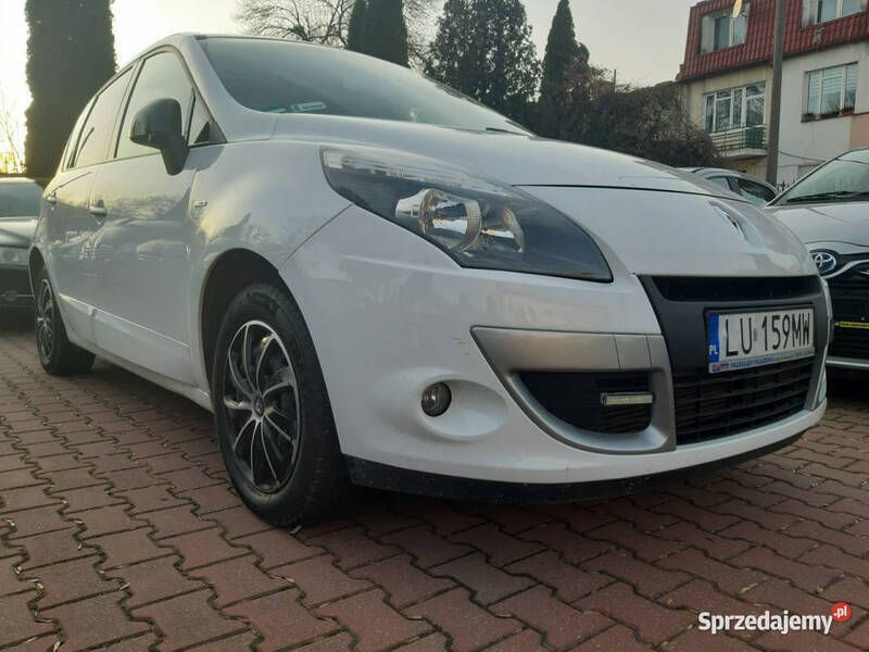 Biały (metalik) Używany 2012 Renault Scénic III Bose Edition Minivan | 22 900 zł (Uczciwa cena) - Obraz 1/4