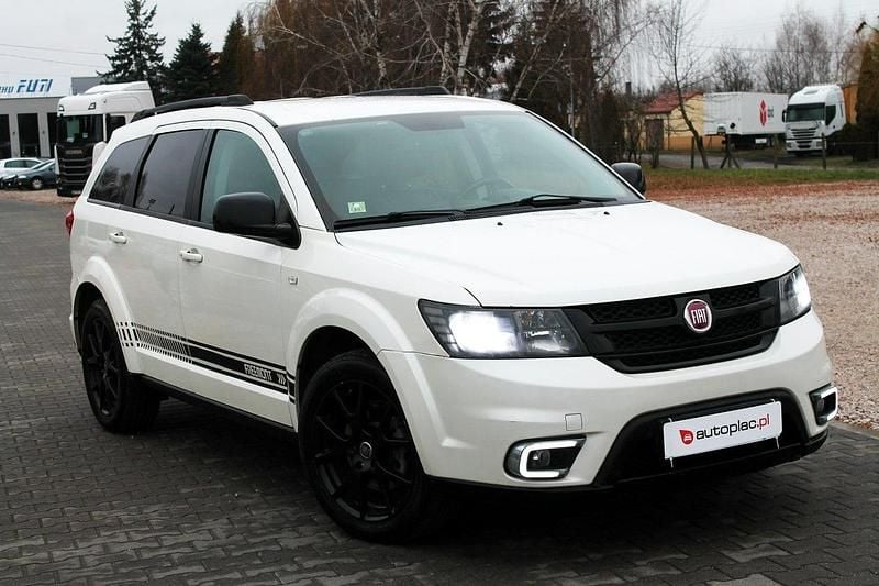 Używany Fiat Freemont Black Code 170 KM (125 kW) 2014 Biały SUV