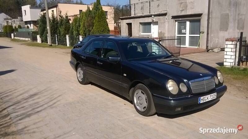Używany 1998 Mercedes 220 | 5400 zł - Obraz 1/4