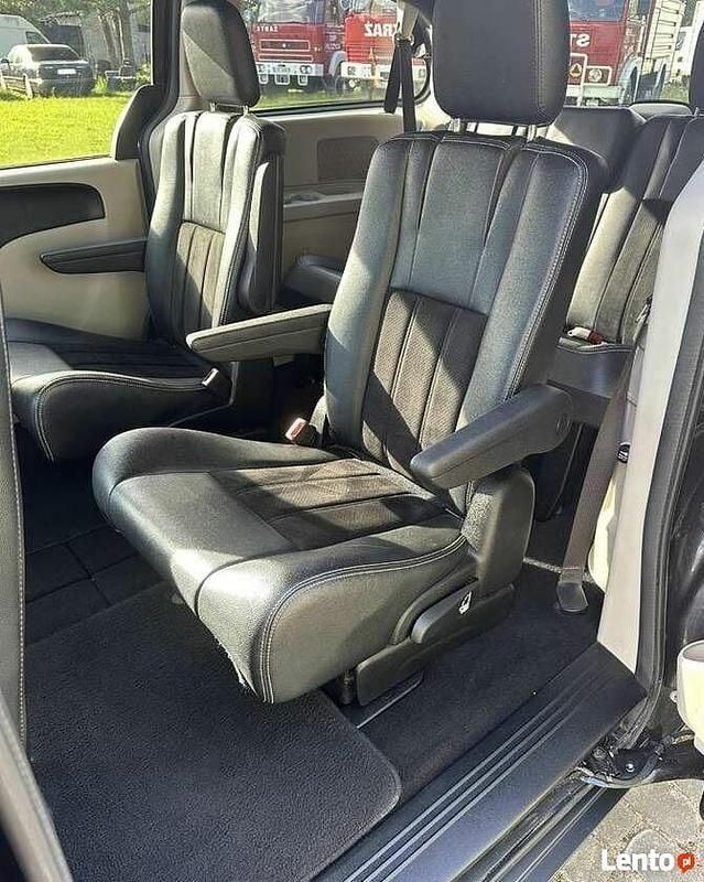 Używany Dodge Grand Caravan SXT 283 KM (208 kW) 2018 Czarny Minivan