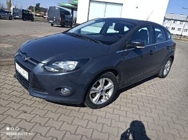 Używany Ford Focus Titanium 105 KM (77 kW) 2012 Szary Hatchback