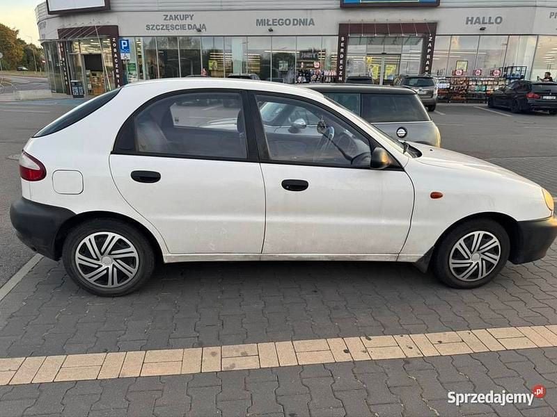 Używany Chevrolet Lanos 1999 Biały Sedan/Limuzyna