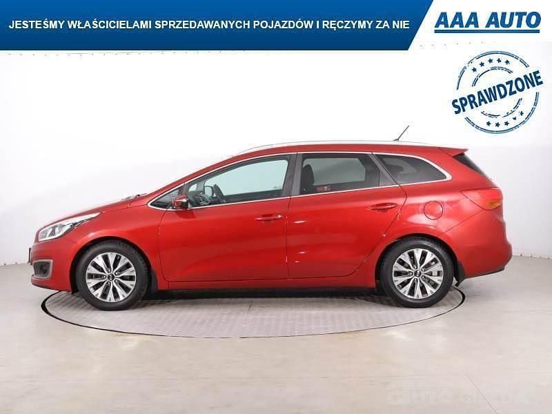 Używany Kia Ceed 135 KM (99 kW) 2016 Czerwony Hatchback