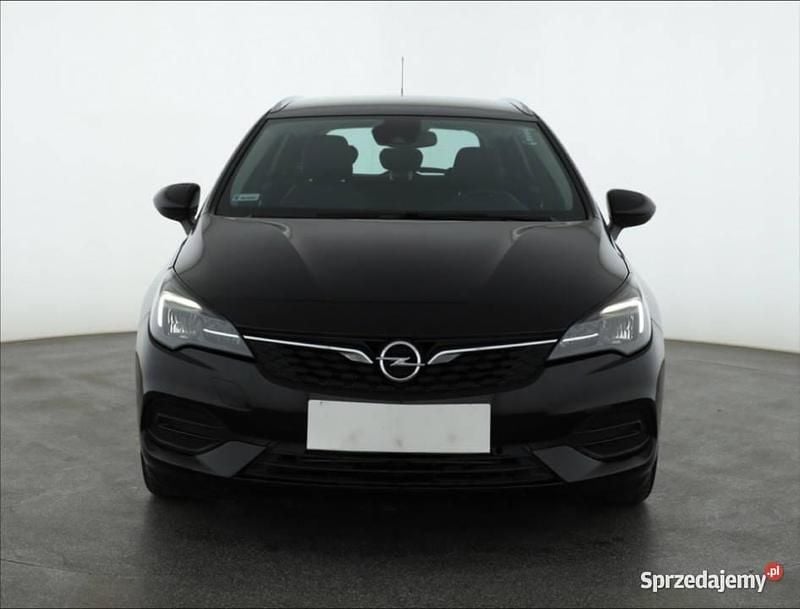 Czarny Używany 2022 Opel Astra Kombi | 61 999 zł (Drogi) - Obraz 1/4