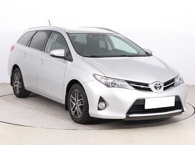 Srebrny Używany 2014 Toyota Auris Kombi | 45 499 zł (Uczciwa cena) - Obraz 1/4