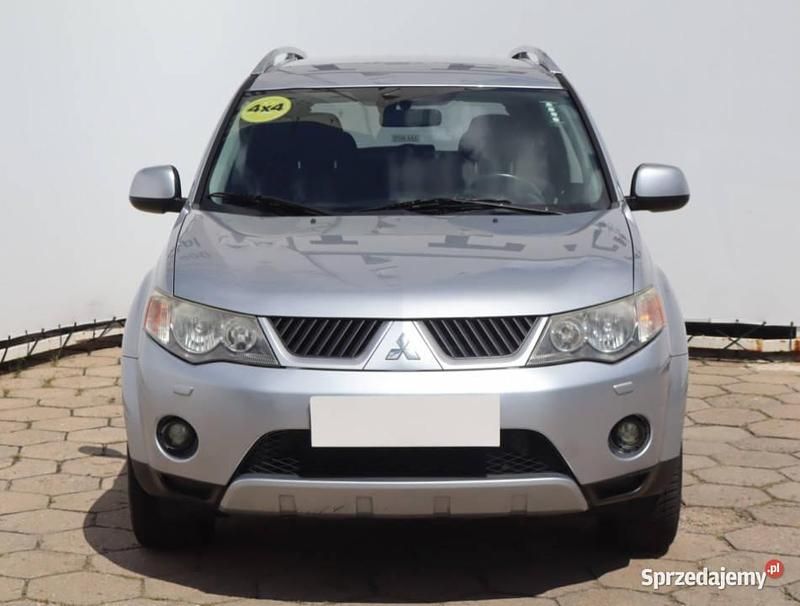Srebrny Używany 2008 Mitsubishi Outlander SUV | 25 999 zł (Dość drogi) - Obraz 1/4
