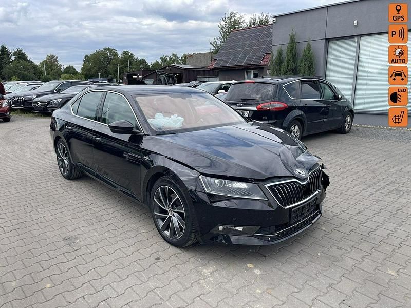 Brązowy (metalik, perła) Używany 2016 Skoda Superb Sedan/Limuzyna | 49 900 zł - Obraz 1/4