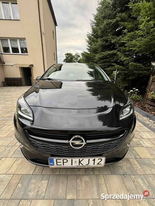 Używany Opel Corsa 2015 Czarny Hatchback