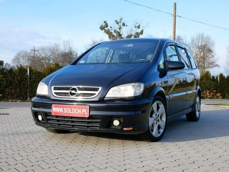 Czarny Używany 2004 Opel Zafira Minivan | 5900 zł - Obraz 1/4