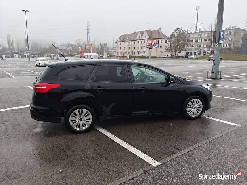 Używany Ford Focus 2016 Czarny Kombi