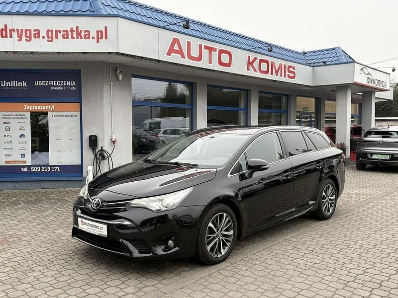 Używany Toyota Avensis Edition-S 147 KM (108 kW) 2016 Czarny (metalik) Kombi