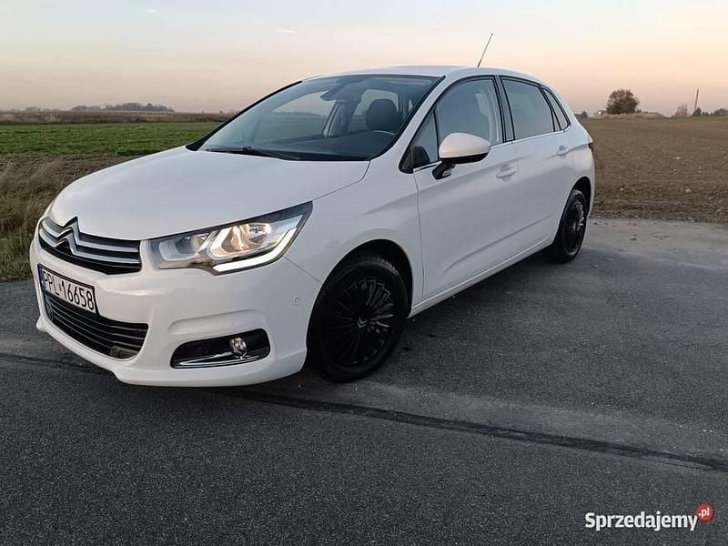 Biały Używany 2016 Citroën C4 Hatchback | 31 900 zł (Uczciwa cena) - Obraz 1/4