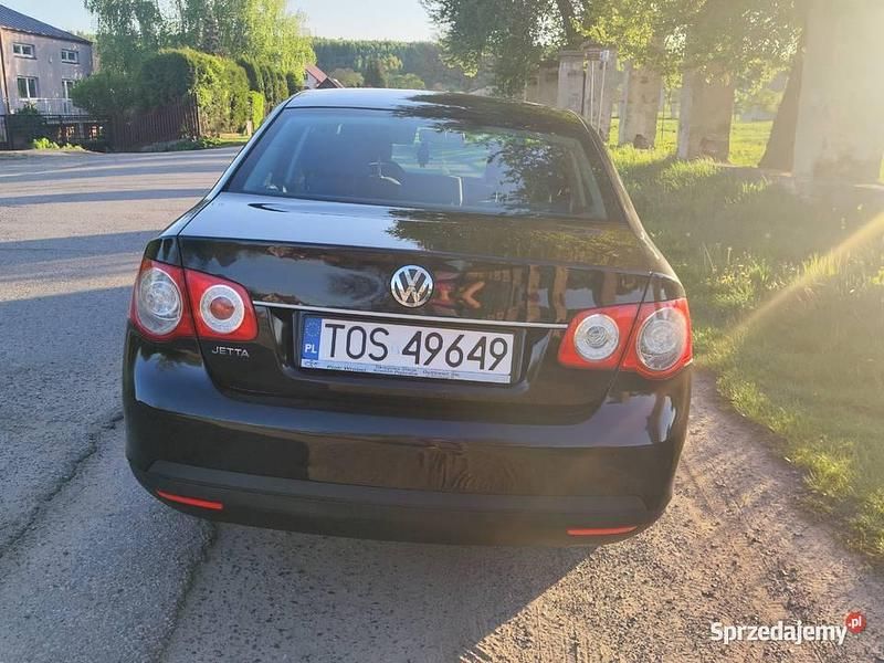 Używany VW Jetta 2005 Czarny Sedan/Limuzyna