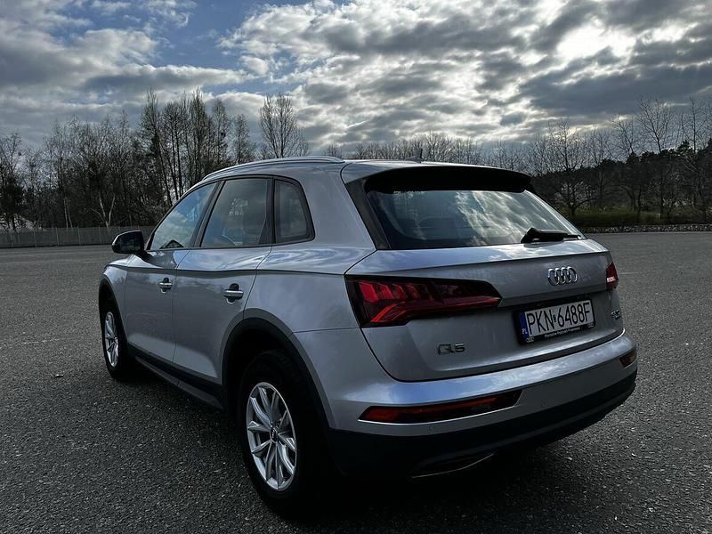 Używany Audi Q5 2018 Srebrny SUV