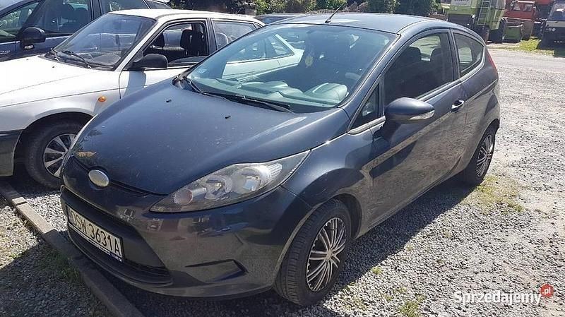 Szary Używany 2009 Ford Fiesta Hatchback | 11 000 zł (Dobra cena) - Obraz 1/4