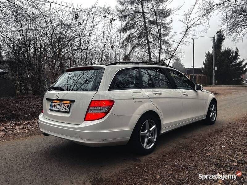 Używany Mercedes C180 156 KM (114 kW) 2010