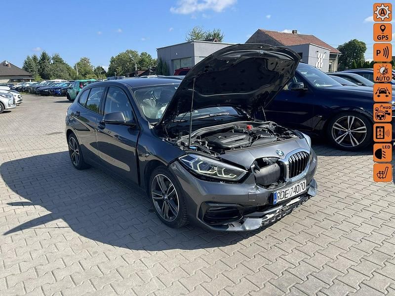Grafitowy (metalik) Używany 2019 BMW 118 Hatchback | 46 900 zł - Obraz 1/4