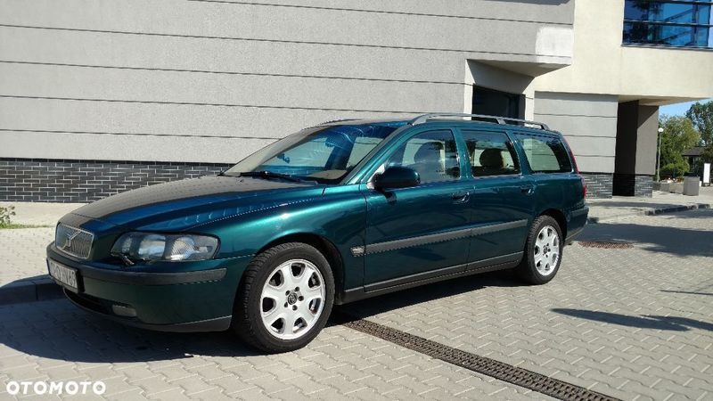 Sprzedany Volvo V70 II, używany 2000, km 350 000 w