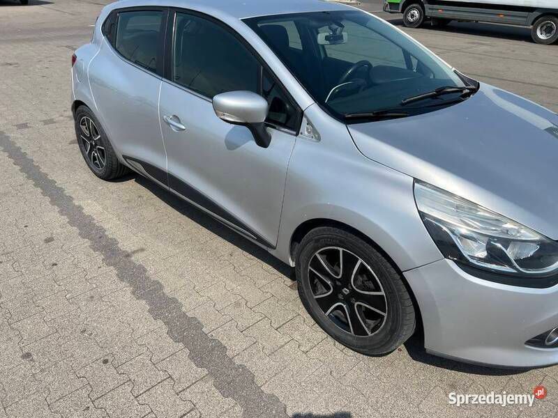 Srebrny Używany 2013 Renault Clio IV Hatchback | 22 500 zł (Uczciwa cena) - Obraz 1/4
