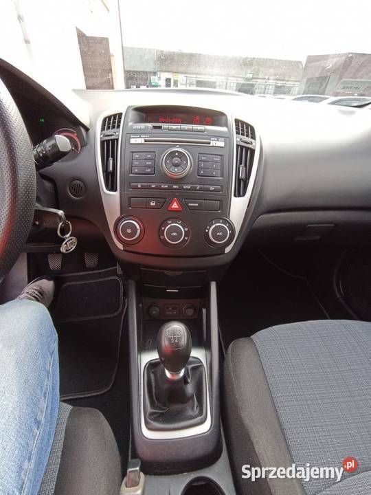 Używany 2010 Kia Ceed 2 | 17 500 zł - Obraz 1/4