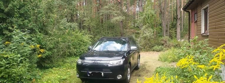 Czarny Używany 2013 Mitsubishi Outlander Intense SUV | 45 000 zł (Drogi) - Obraz 1/1