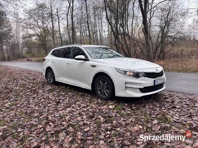 Używany Kia Optima 141 KM (103 kW) 2017 Biały Kombi