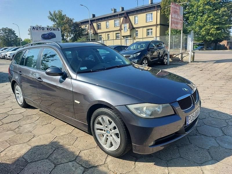 Czarny Używany 2006 BMW 318 Kombi | 12 500 zł (Uczciwa cena) - Obraz 1/4