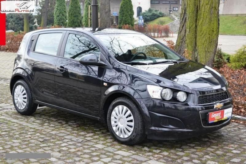 Czarny (metalik) Używany 2012 Chevrolet Aveo Hatchback | 26 999 zł - Obraz 1/4