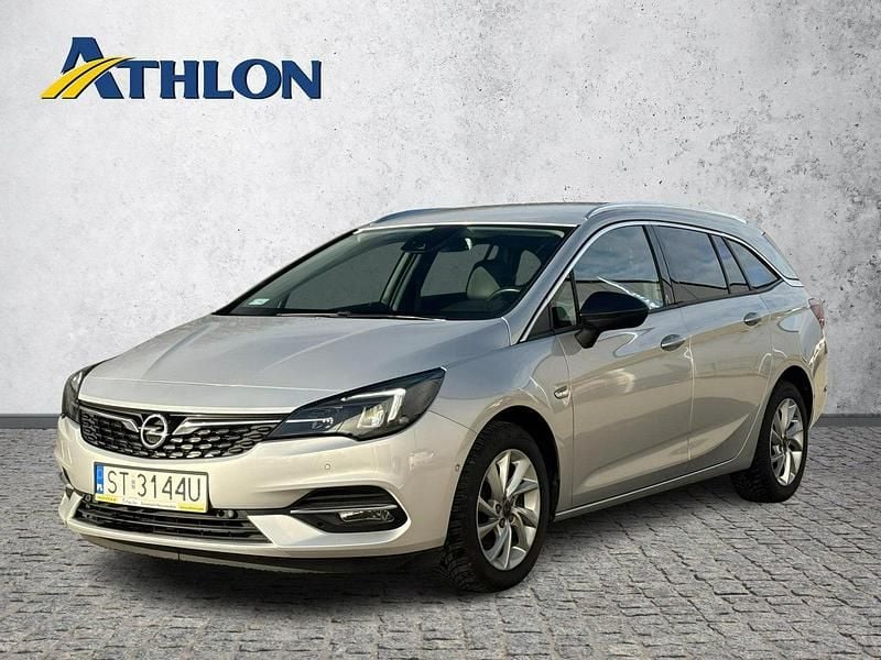 Srebrny (metalik) Używany 2022 Opel Astra Kombi | 48 800 zł (Uczciwa cena) - Obraz 1/4