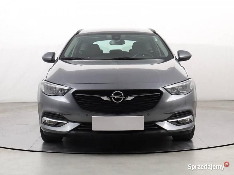 Szary Używany 2018 Opel Insignia Kombi | 58 999 zł (Uczciwa cena) - Obraz 1/4