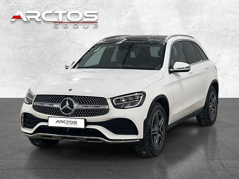 Używany Mercedes GLC200 AMG 198 KM (145 kW) 2022 Biały SUV
