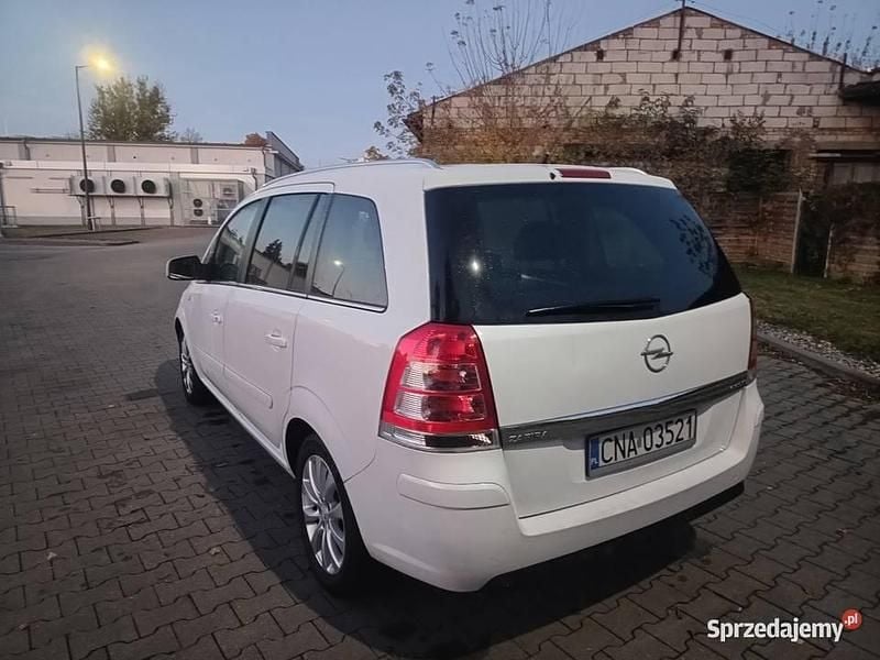 Używany Opel Zafira 2009 Biały Minivan