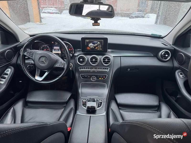 Używany Mercedes 200 2016 Szary Sedan/Limuzyna