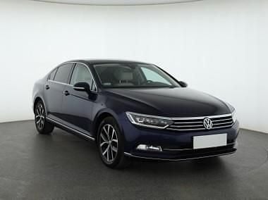 Niebieski Używany 2019 VW Passat Sedan/Limuzyna | 79 999 zł (Uczciwa cena) - Obraz 1/4