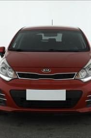 Używany Kia Rio 84 KM (61 kW) 2016 Czerwony Hatchback