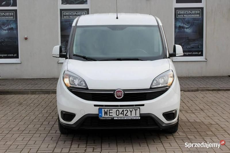 Biały Używany 2020 Fiat Doblò Dynamic Minivan | 53 900 zł (Uczciwa cena) - Obraz 1/4