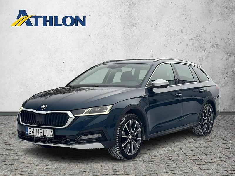 Używany Skoda Octavia 190 KM (139 kW) 2022 Niebieski (metalik) Kombi