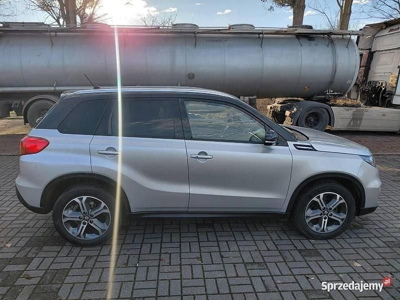 Używany Suzuki Vitara 2018 Srebrny SUV
