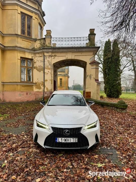 Używany Lexus IS300 2022