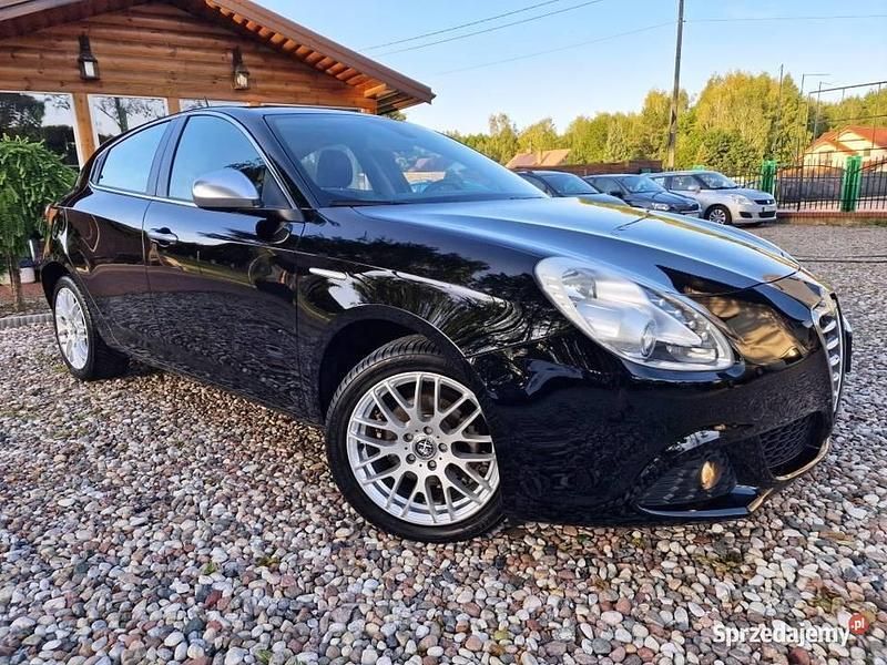 Czarny Używany 2011 Alfa Romeo Giulietta Hatchback | 22 900 zł (Uczciwa cena) - Obraz 1/4