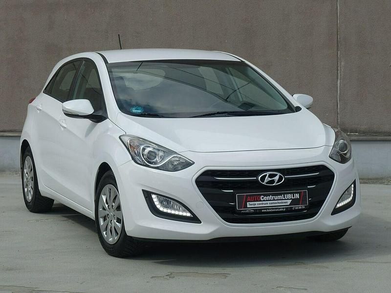 Biały Używany 2016 Hyundai i30 Hatchback | 32 900 zł (Uczciwa cena) - Obraz 1/4