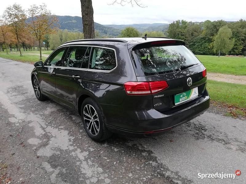 Używany VW Passat Business+ 150 KM (110 kW) 2019 Grafitowy Sedan/Limuzyna