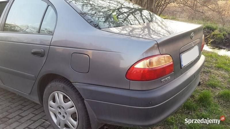 Używany 2001 Toyota Avensis | 1900 zł - Obraz 1/4