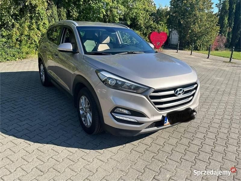 Beżowy Używany 2015 Hyundai Tucson SUV | 43 900 zł (Uczciwa cena) - Obraz 1/4