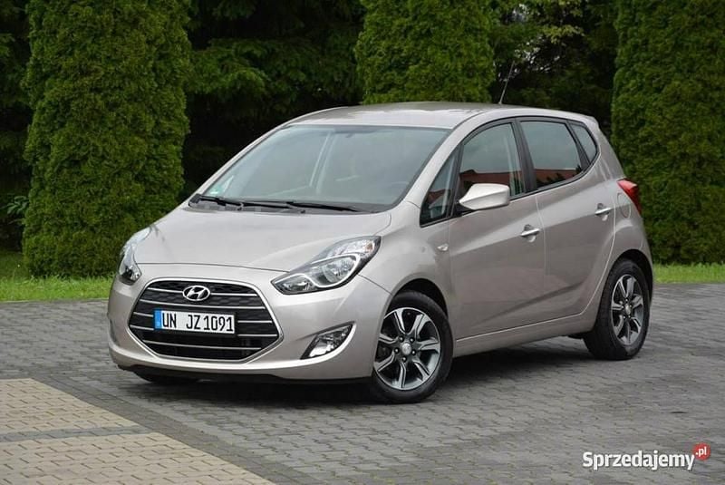 Beżowy Używany 2016 Hyundai ix20 Minivan | 32 900 zł - Obraz 1/4