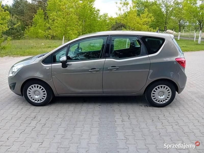 Używany Opel Meriva 2011 Minivan