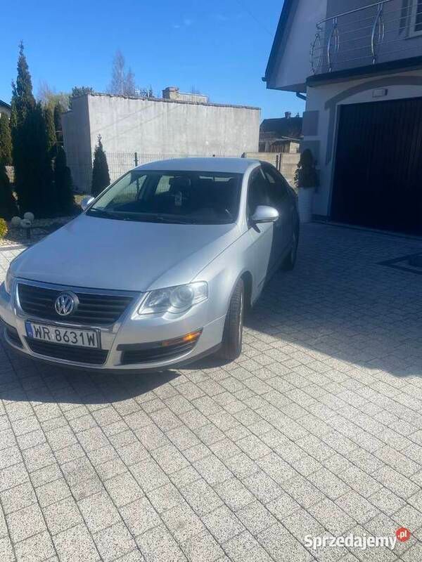 Srebrny Używany 2007 VW Passat Sedan/Limuzyna | 9900 zł (Uczciwa cena) - Obraz 1/4