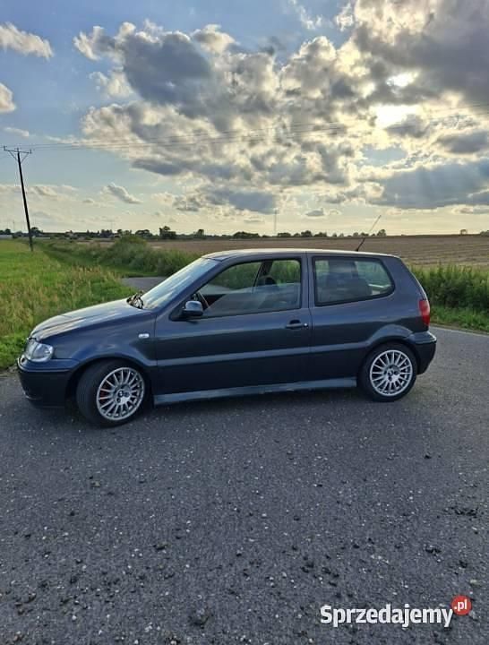 Szary Używany 2000 VW Polo Hatchback | 4000 zł (Uczciwa cena) - Obraz 1/4