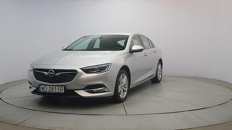 Używany Opel Insignia Elite 165 KM (121 kW) 2019 Srebrny Sedan/Limuzyna