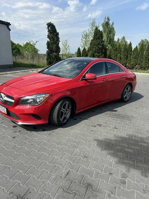 Czerwony Używany 2018 Mercedes CLA250 Sedan/Limuzyna | 73 000 zł (Super Cena) - Obraz 1/4